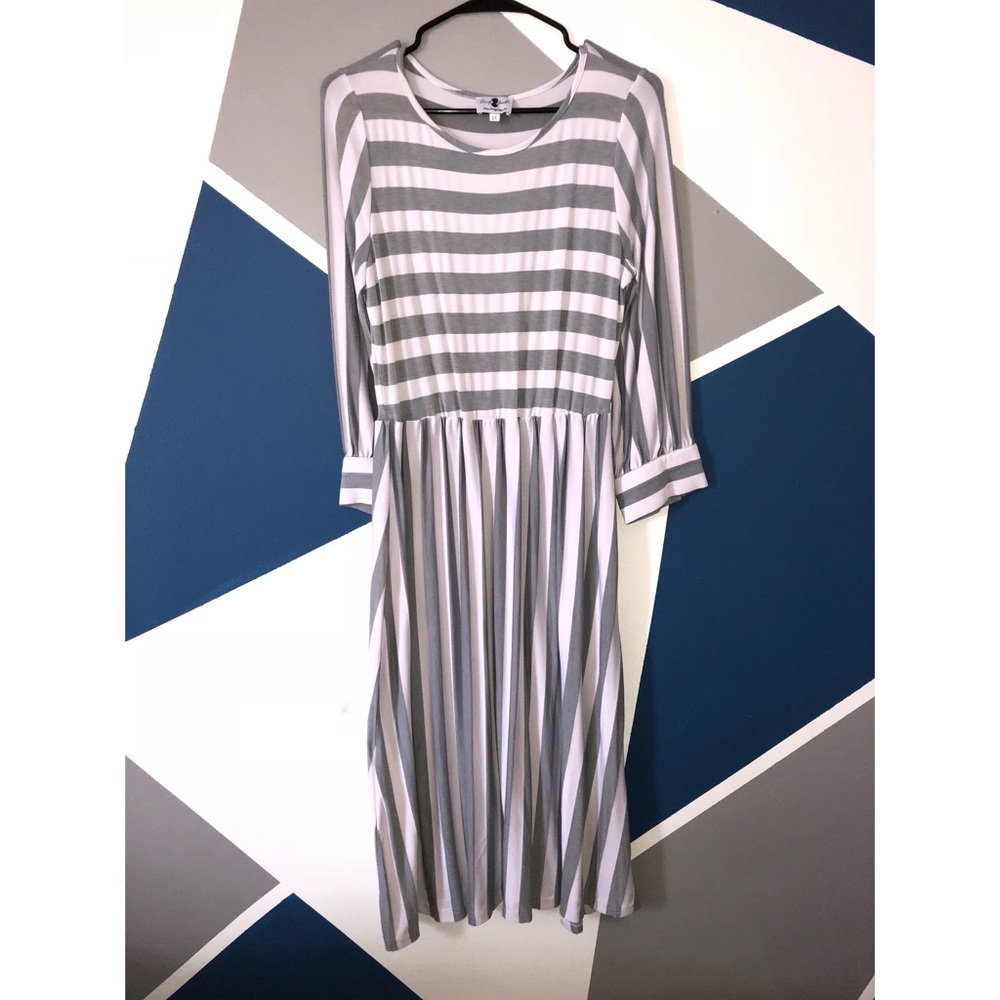 Dainty Jewell’s Dress